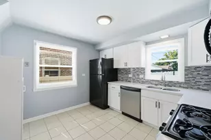 744 Norfolk Ave, Westchester, IL 60154 - Photo 5