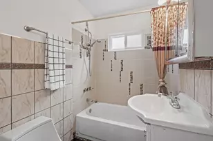 2011 E Touhy Ave, Des Plaines, IL 60018 - Photo 7