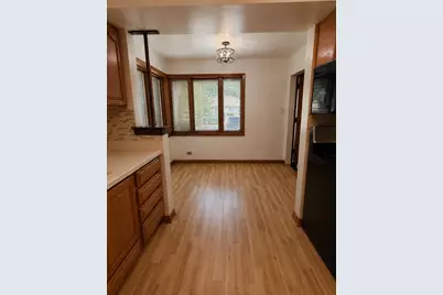 [Address not provided], Skokie, IL 60076 - Photo 7