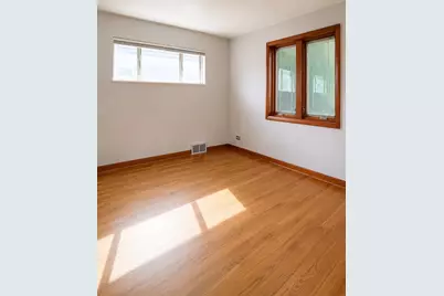 [Address not provided], Skokie, IL 60076 - Photo 9