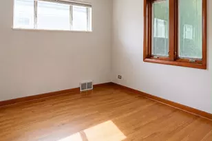 [Address not provided], Skokie, IL 60076 - Photo 9