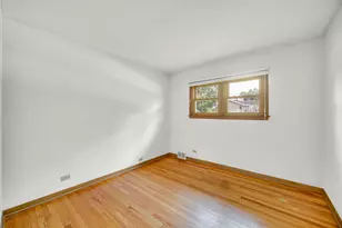 201 N Elmhurst Ave, Mount Prospect, IL 60056 - Photo 13