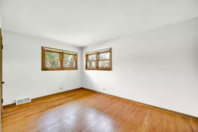 201 N Elmhurst Avenue, Mount Prospect, IL 60056 - Photo 11