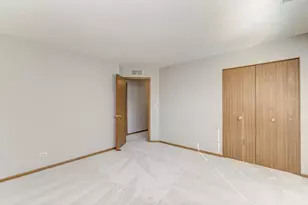 216 Stoneybrook Ln, Bloomingdale, IL 60108 - Photo 17