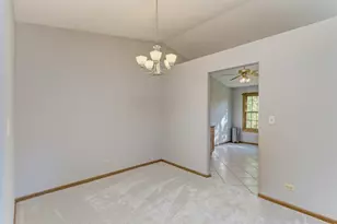 216 Stoneybrook Ln, Bloomingdale, IL 60108 - Photo 11