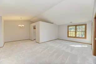 216 Stoneybrook Ln, Bloomingdale, IL 60108 - Photo 5
