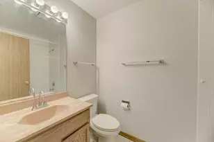 216 Stoneybrook Ln, Bloomingdale, IL 60108 - Photo 15