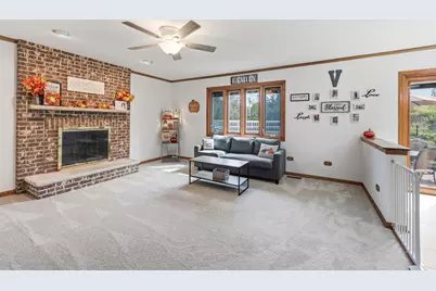 655 Crest Drive, Cary, IL 60013 - Photo 13
