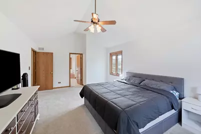 655 Crest Drive, Cary, IL 60013 - Photo 21