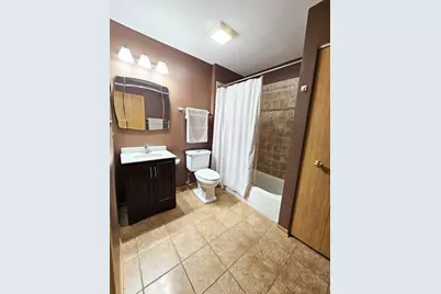 7411 Grandview Court, Carpentersville, IL 60110 - Photo 17