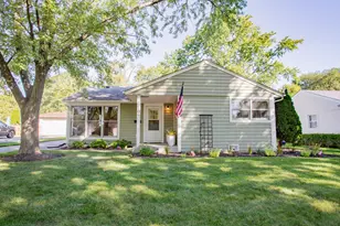 2106 Grouse Ln, Rolling Meadows, IL 60008 - Photo 1