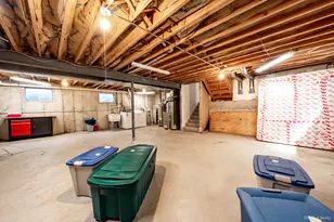 10325 S Whipple St, Chicago, IL 60655 - Photo 21