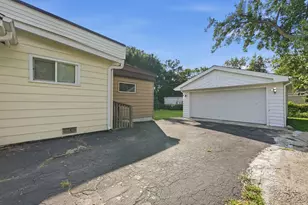 3041 Sherwood Ave, Markham, IL 60428 - Photo 21