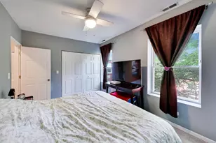 3201 W Argyle St, Chicago, IL 60625 - Photo 11