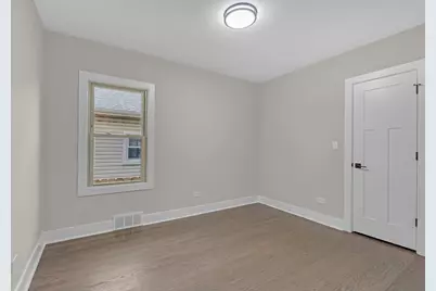 2231 N 73rd Avenue, Elmwood Park, IL 60707 - Photo 9