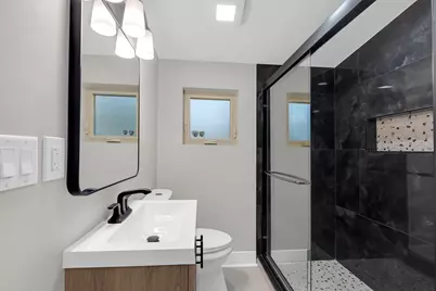 2231 N 73rd Avenue, Elmwood Park, IL 60707 - Photo 19