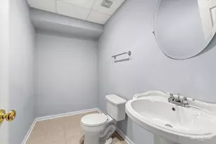 1990 Summerlin Dr, Aurora, IL 60503 - Photo 21