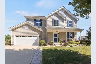 422 W Amberside Drive, Elgin, IL 60124 - Photo 1