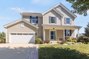 422 W Amberside Dr, Elgin, IL 60124 - Photo 1