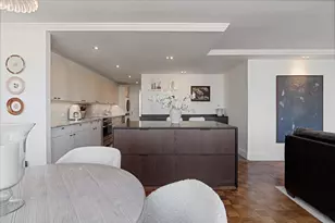 1 E Schiller St, Chicago, IL 60610 - Photo 11