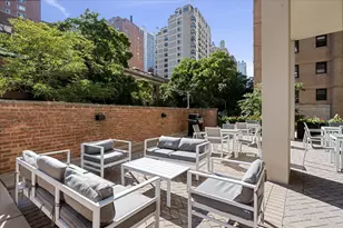 1 E Schiller St, Chicago, IL 60610 - Photo 27
