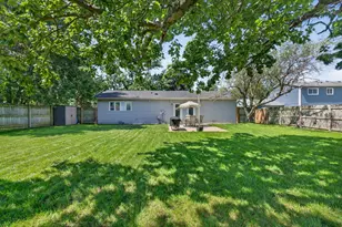 2021 Lancaster Ln, Wheaton, IL 60189 - Photo 37