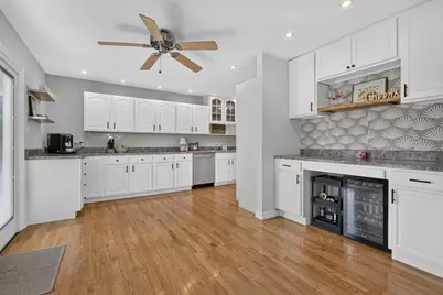 2021 Lancaster Lane, Wheaton, IL 60189 - Photo 11
