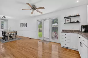 2021 Lancaster Ln, Wheaton, IL 60189 - Photo 15