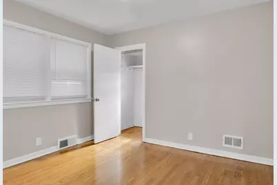 6318 S Mozart Street, Chicago, IL 60629 - Photo 17