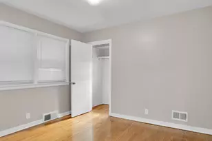 6318 S Mozart St, Chicago, IL 60629 - Photo 17