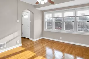 6318 S Mozart St, Chicago, IL 60629 - Photo 5