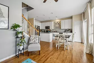 1628 Edinburgh Dr, Bartlett, IL 60103 - Photo 9