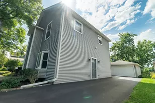 3305 Pheasant Dr, Rolling Meadows, IL 60008 - Photo 3