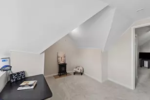 1033 Crescent Ct, Round Lake Beach, IL 60073 - Photo 17
