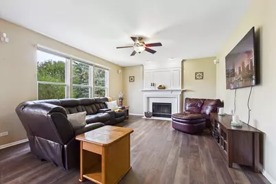 18804 W Chatham Way, Lake Villa, IL 60046 - Photo 11