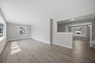 428 E 156th Pl, South Holland, IL 60473 - Photo 3