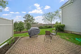 4825 Turnberry Dr, Hoffman Estates, IL 60010 - Photo 3
