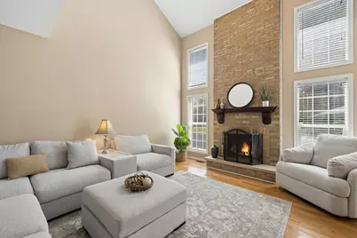 2008 Ivy Ridge Drive #2008, Hoffman Estates, IL 60192 - Photo 5