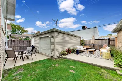 4147 N Dickinson Avenue, Chicago, IL 60641 - Photo 45