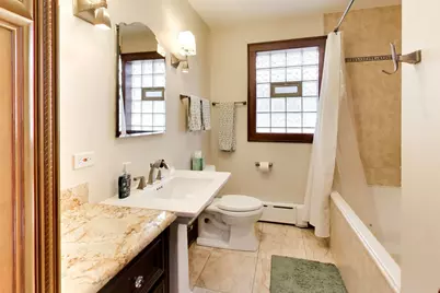 4147 N Dickinson Avenue, Chicago, IL 60641 - Photo 27