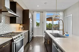 729 W 15th St, Chicago, IL 60607 - Photo 9