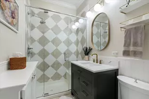 839 W Wellington Ave, Chicago, IL 60657 - Photo 13