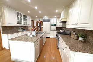 2S015 Ironwood Ln, Wheaton, IL 60189 - Photo 7