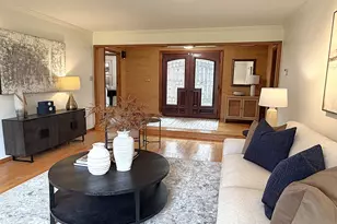 2S015 Ironwood Ln, Wheaton, IL 60189 - Photo 3