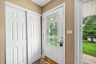 260 Flagstaff Ln, Hoffman Estates, IL 60169 - Photo 3