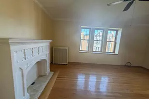10927 S Longwood Dr, Chicago, IL 60643 - Photo 9