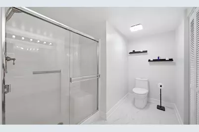 [Address not provided], Elmhurst, IL 60126 - Photo 19
