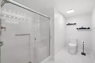 [Address not provided], Elmhurst, IL 60126 - Photo 19