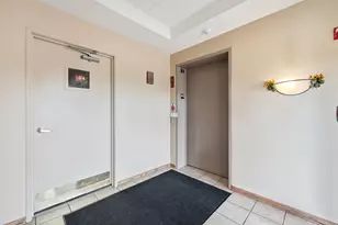 [Address not provided], Elmhurst, IL 60126 - Photo 5