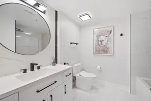 [Address not provided], Elmhurst, IL 60126 - Photo 9